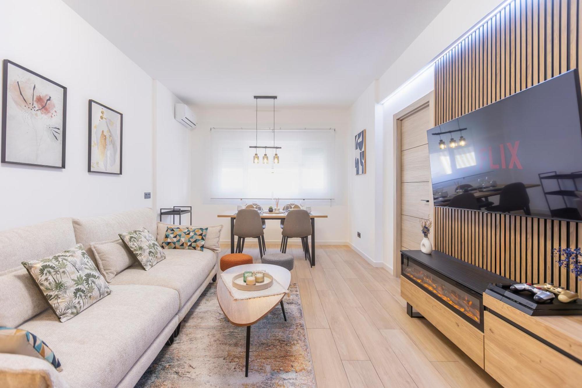 Fully Renovated Apartment In The Heart Of Fuengirola, 2 Min Walk To The Beach Dış mekan fotoğraf