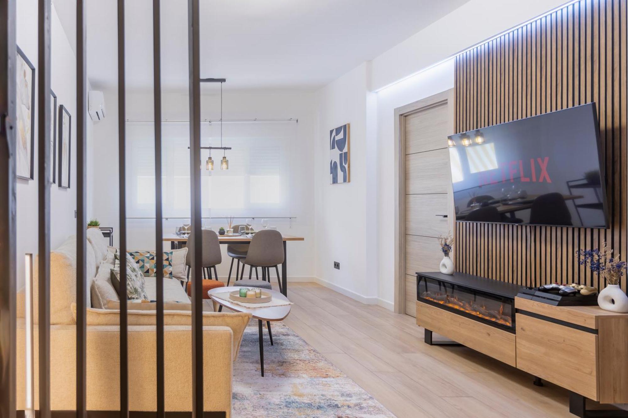 Fully Renovated Apartment In The Heart Of Fuengirola, 2 Min Walk To The Beach Dış mekan fotoğraf