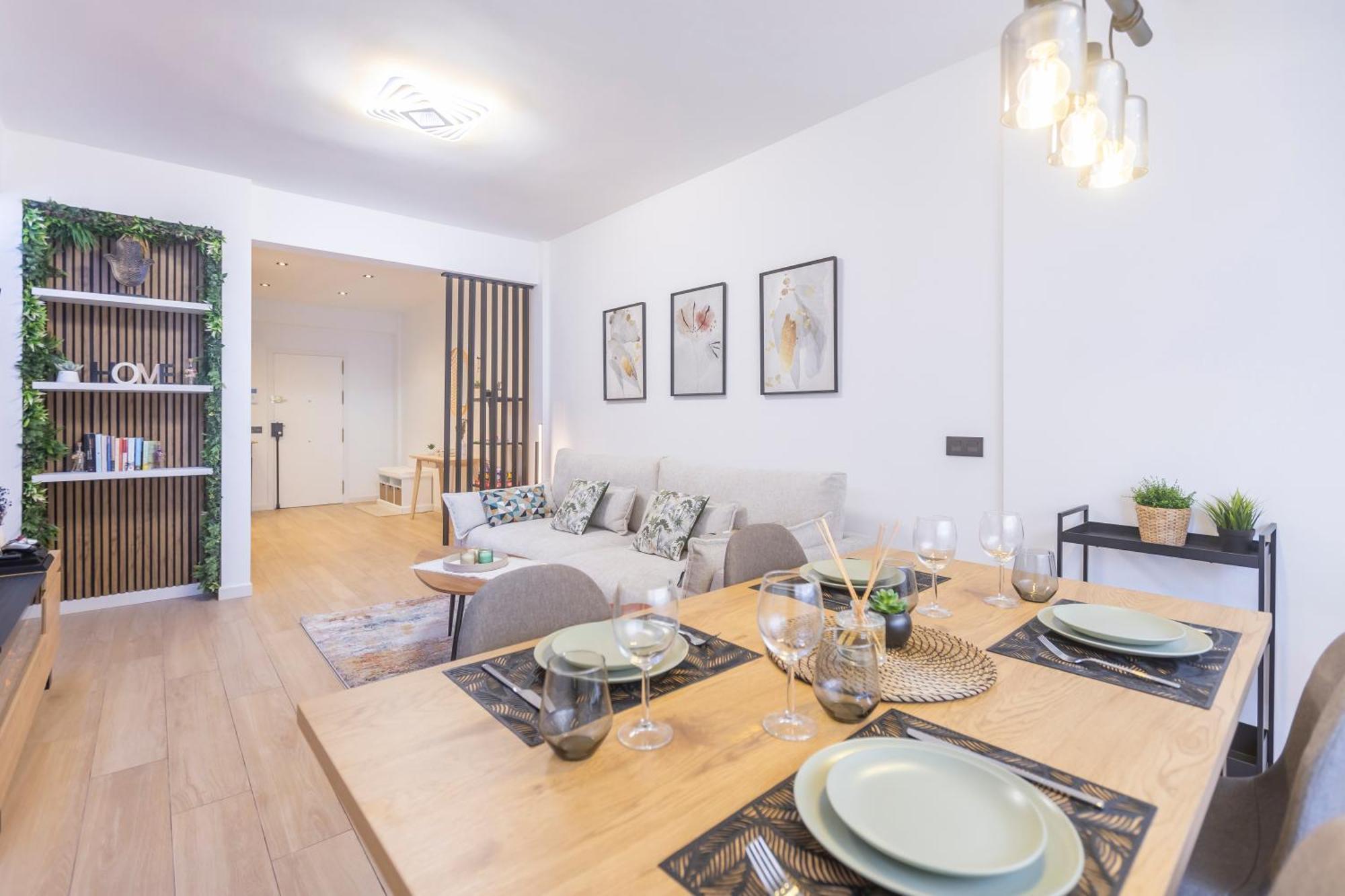 Fully Renovated Apartment In The Heart Of Fuengirola, 2 Min Walk To The Beach Dış mekan fotoğraf
